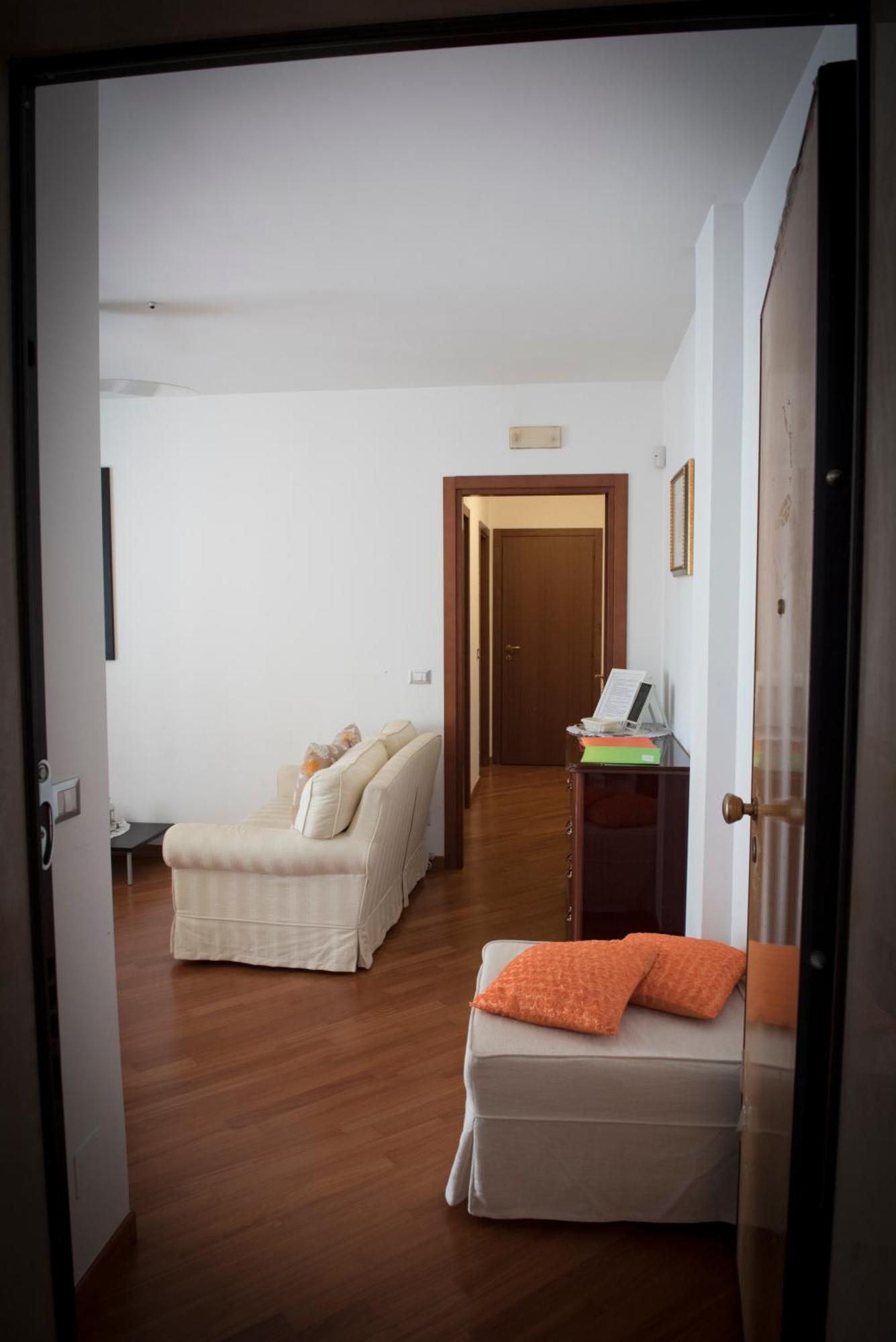 Casa Menhir Aet Apartment Bari Exterior photo